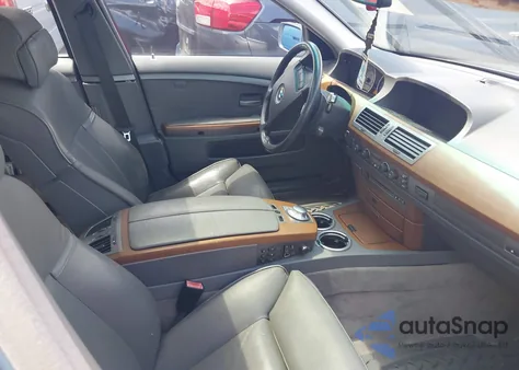 2003 BMW 745Li z USA, uszkodzony, nr VIN WBAGN63403DR09724